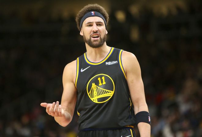 冯傲观察｜世青赛持续挣扎引热议 对比同时期八村塁差距有多大？