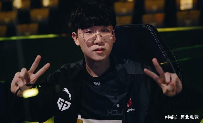 场豪取8胜 场豪取8胜